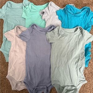 Kyte Baby short sleeve bodysuit bundle